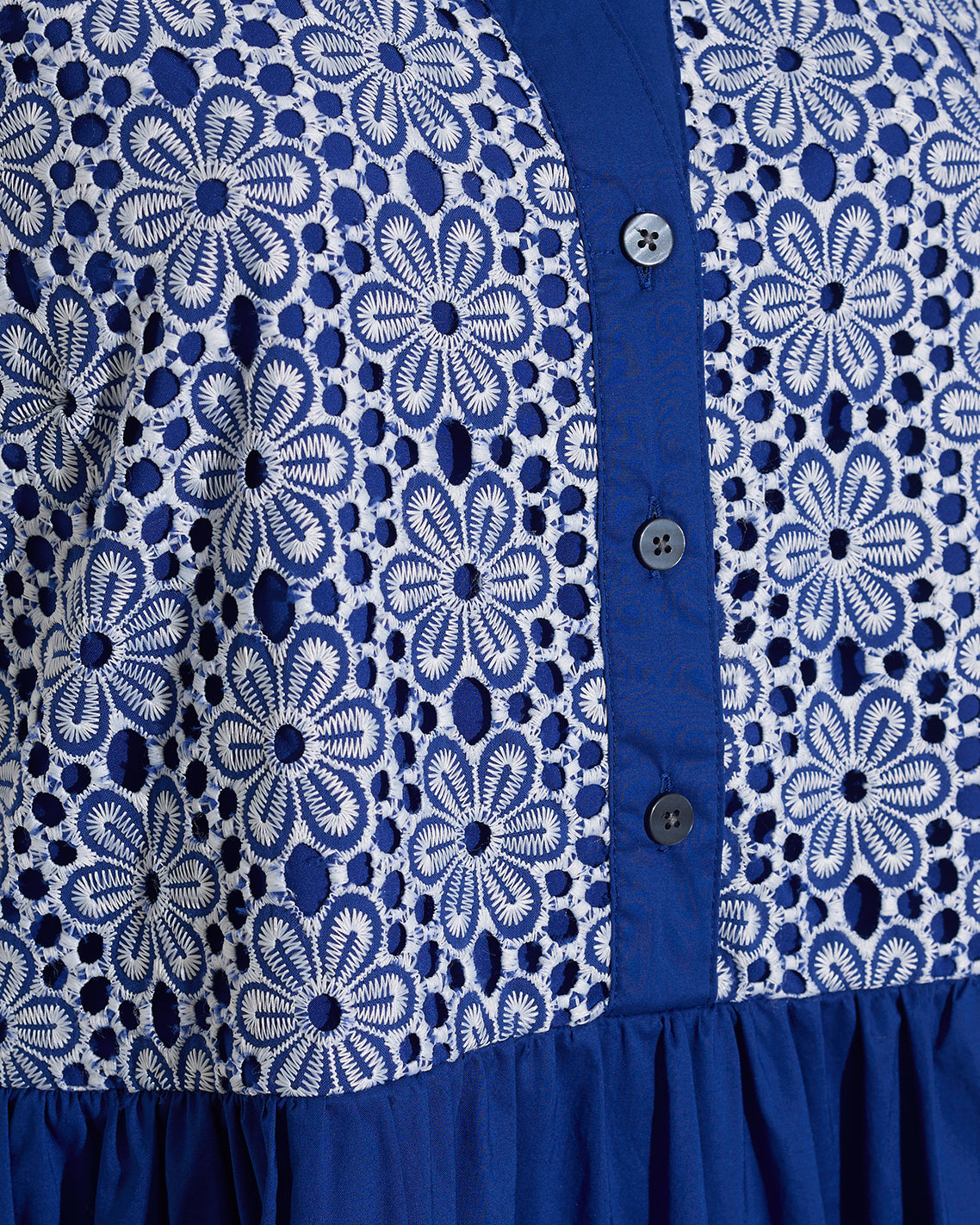 Sami Sleeveless Shirtdress in Daisy Lace